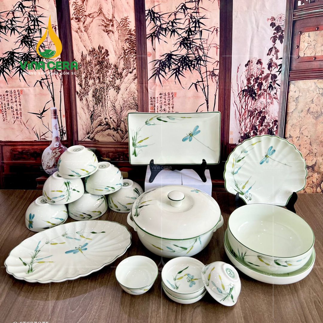 bo-ban-an-bat-trang-men-kem-ve-truc-chuon (2) Bộ bàn ăn Bát Tràng men kem vẽ trúc chuồn