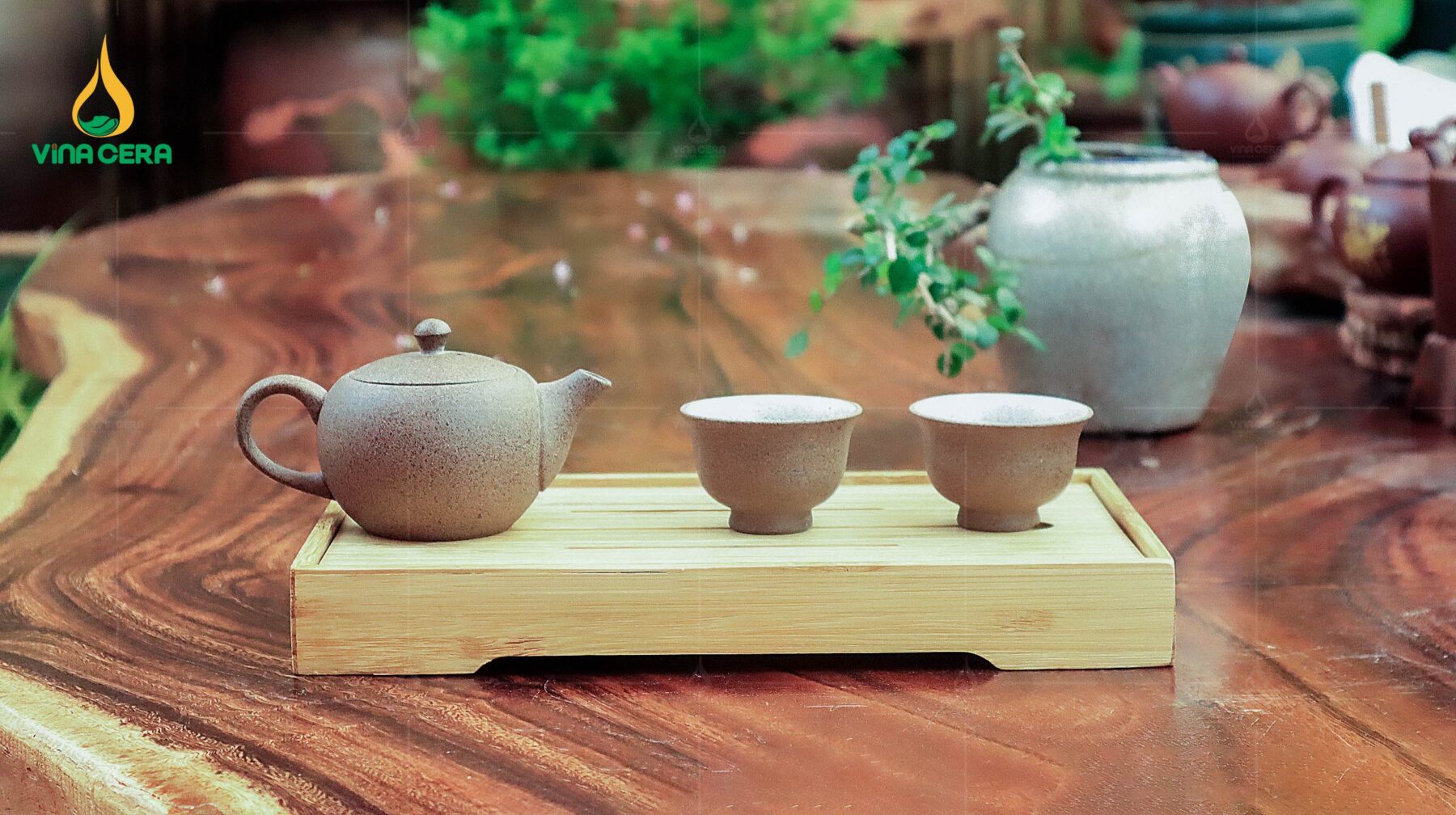 Bộ Ấm trà Hồng Sa Bát Tràng sở hữu vẻ đẹp tinh tế Ấm trà Hồng Sa Bát Tràng