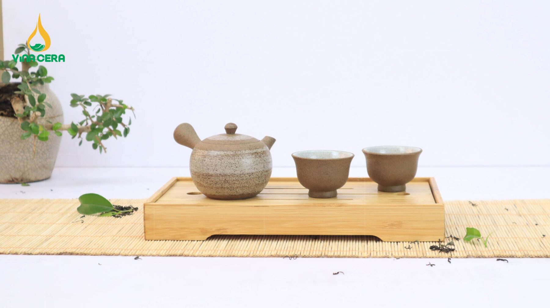 Bộ Ấm trà Hồng Sa Bát Tràng sở hữu vẻ đẹp tinh tế Ấm trà Hồng Sa Bát Tràng