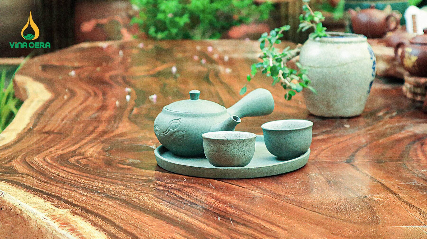 Bộ Ấm trà Hồng Sa Bát Tràng sở hữu vẻ đẹp tinh tế Ấm trà Hồng Sa Bát Tràng