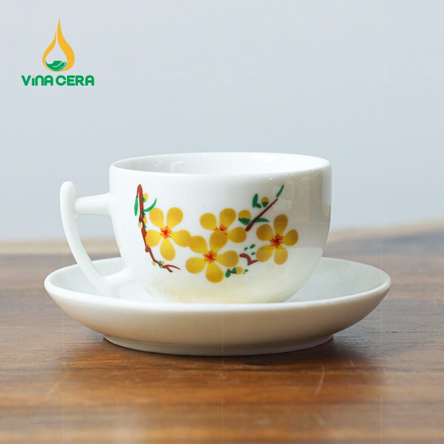 Bộ Ấm Trà Sứ Vẽ Hoa Mai Dáng Trăng Khuyết (5) Bộ Ấm Trà Sứ Vẽ Hoa Mai Dáng Trăng Khuyết