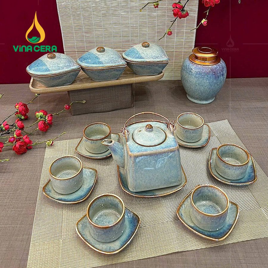 Checklist Đặt Quà Tết Doanh Nghiệp Số Lượng Lớn 2027 | Vinacera Bộ quà Tết in logo doanh nghiệp gồm gốm sứ và hộp quà Vinacera