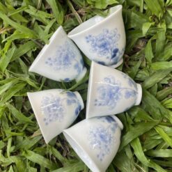 Ly trà sứ An Thổ Túc dáng cao -Vẽ thủ công Ly trà sứ An Thổ Túc dáng cao -Vẽ thủ công