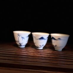 Ly trà sứ An Thổ Túc dáng cao -Vẽ thủ công Ly trà sứ An Thổ Túc dáng cao -Vẽ thủ công
