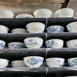 Ly trà sứ vẽ cảnh vật thủ công An Thổ Túc dáng dẹp Ly trà sứ vẽ cảnh vật thủ công An Thổ Túc dáng dẹp