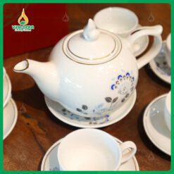 Bộ Ấm Chén Dáng Bưởi Chóp Ngọn Lửa In logo Đại Hội Đảng Bộ Ấm Chén Dáng Bưởi Chóp Ngọn Lửa In logo Đại Hội Đảng