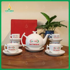 Bộ Ấm Chén Trắng Khuyết in logo Công ty Đại Việt