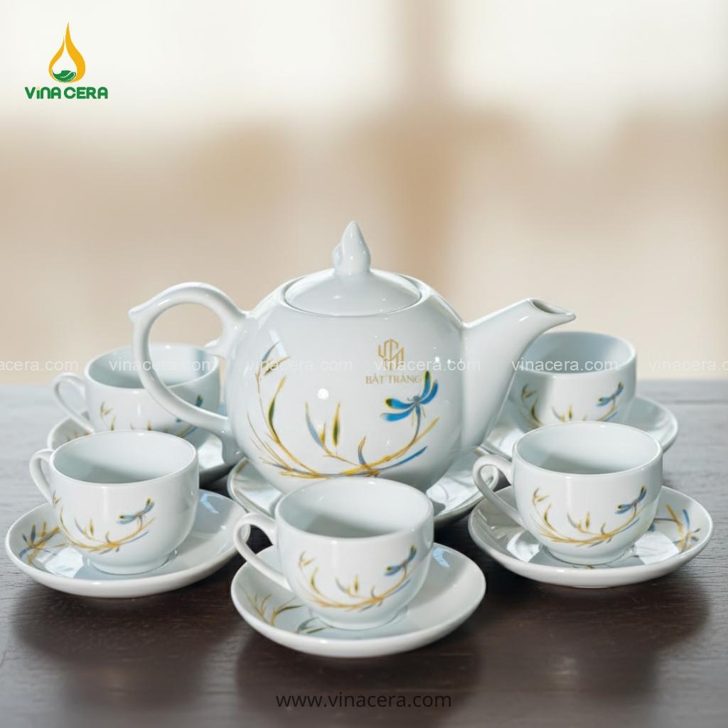 Bộ Ấm Chén Trắng Tre Chuồn Dáng Bưởi Lửa In Logo – Quà Tặng Doanh Nghiệp