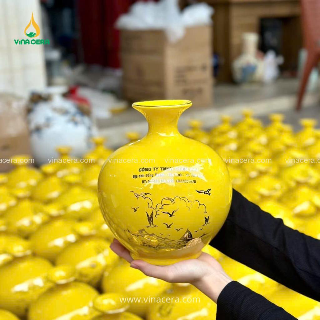 Top 10 Mẫu Gốm Sứ In Logo Được Doanh Nghiệp Ưa Chuộng Nhất bình hút lộc mini để bàn đẹp - In logo Bình Hút Lộc - Quà Tặng Ý Nghĩa