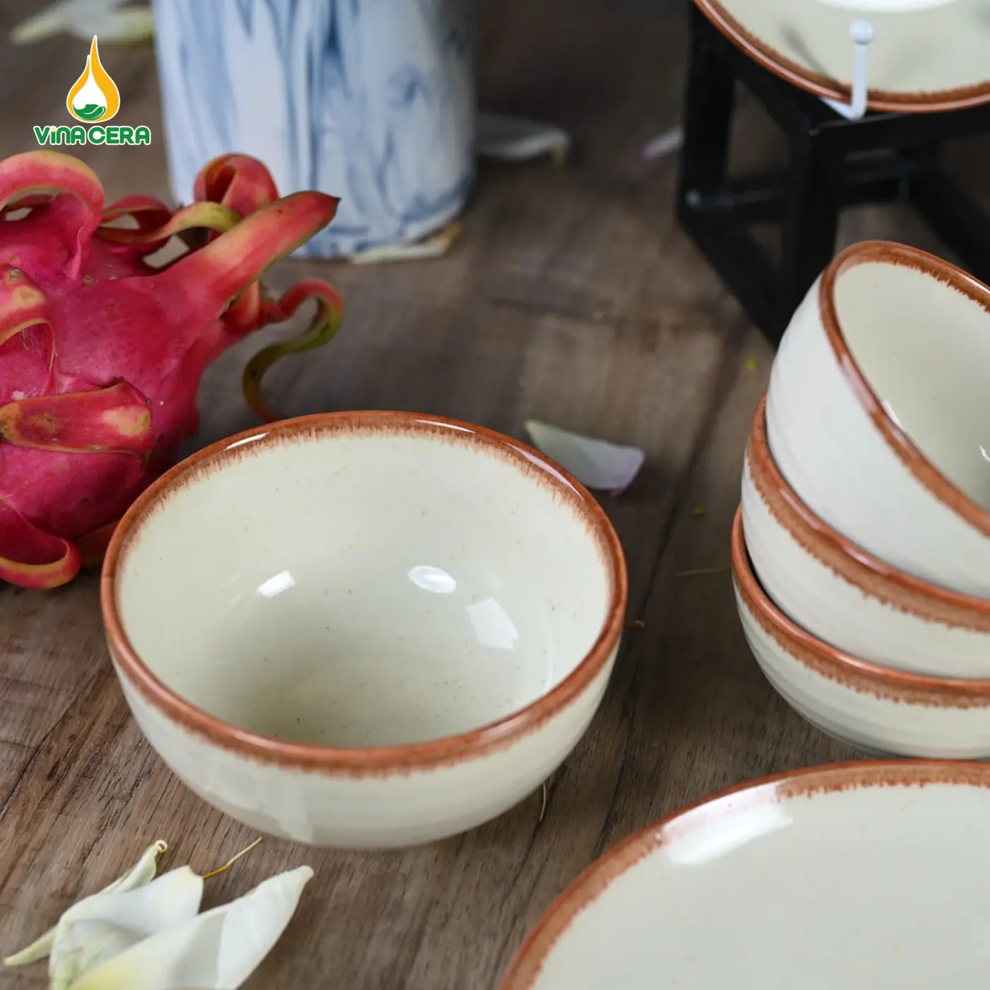 Bộ Bát Đĩa Bát Tràng Men Kem Viền Nâu Phong Cách Mộc Đĩa gốm men kem viền nâu thủ công kiểu dáng hiện đại