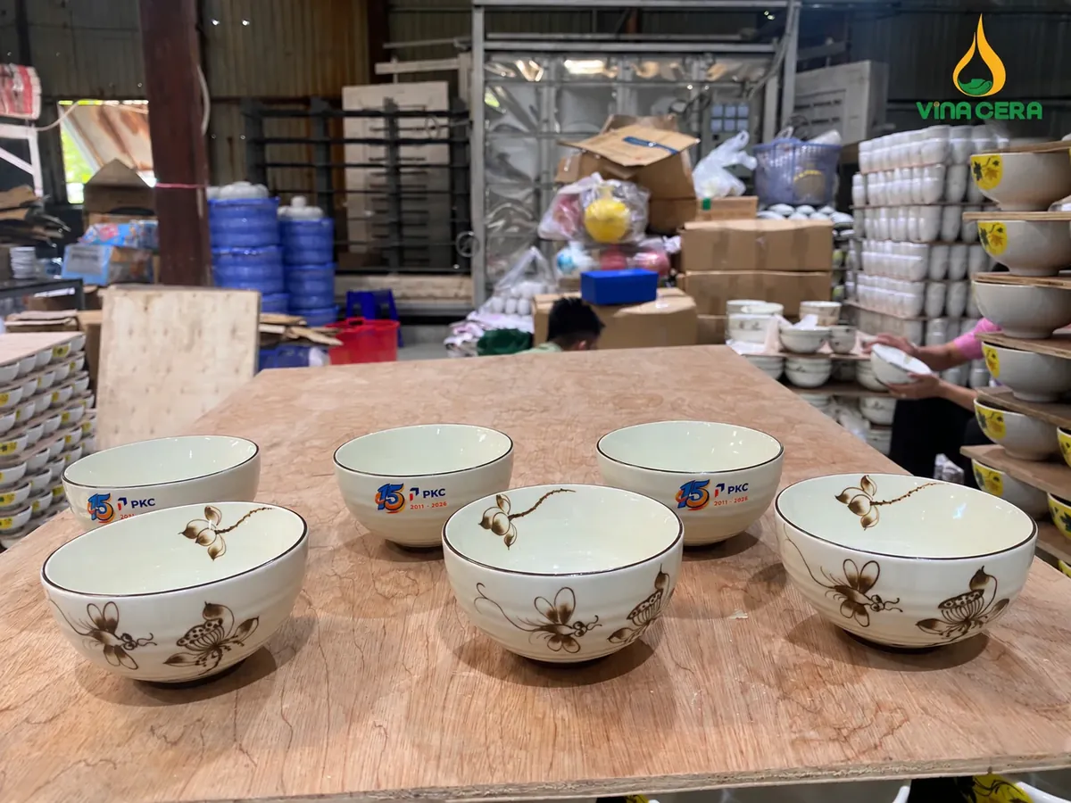 Bộ chén đĩa gốm sứ quà tặng hội nghị đại lý